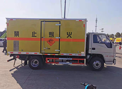 连江爆破器材运输车工人安全操作规范与智能技术保障